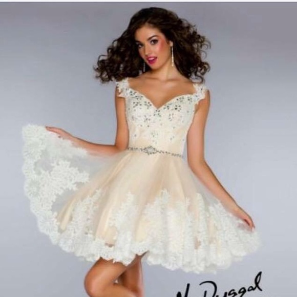 MacDuggal short lace/pearl prom dress. - Picture 1 of 2
